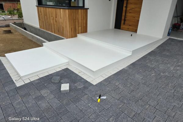 792c3615-4840-4a2c-86ea-4a40ab754e24