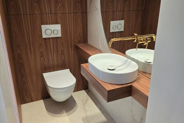 ef9ead13-d26a-4bdf-8272-4e499ec52111